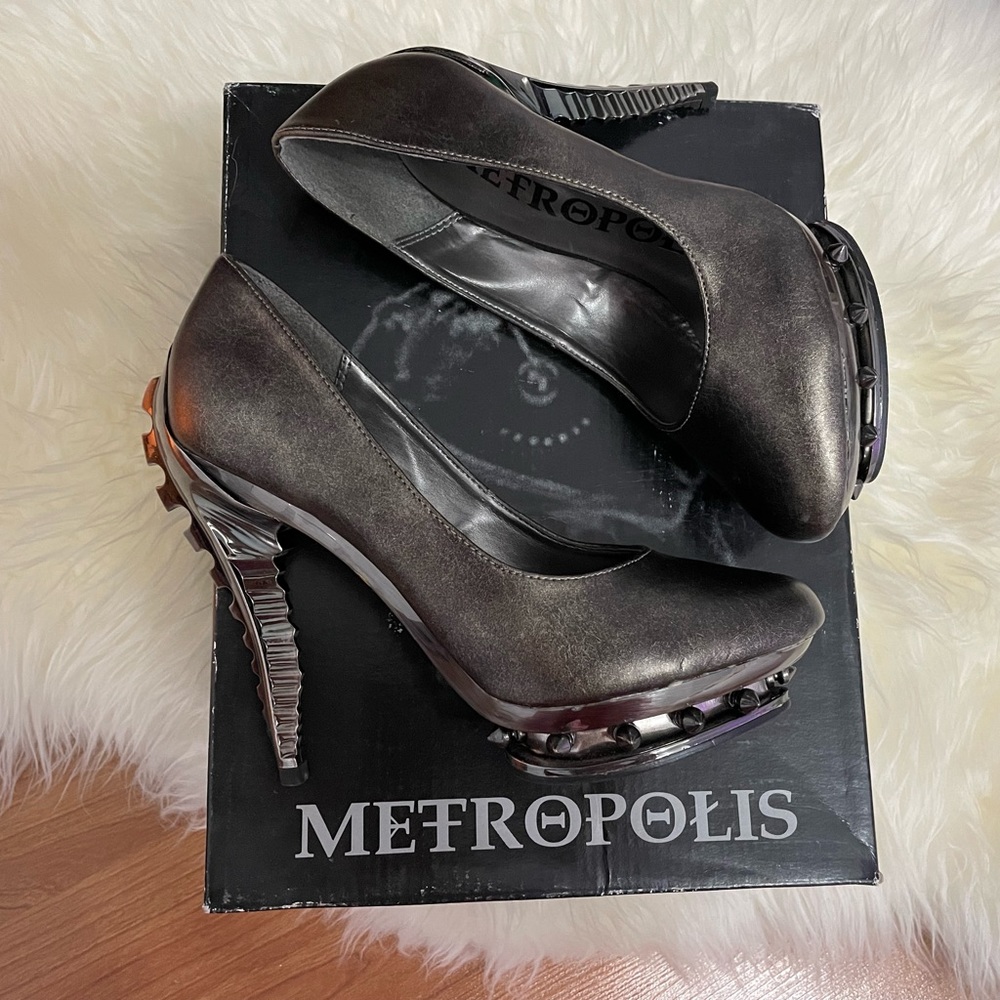 Metropolis Steam Punk Heels - Picture 7 of 8